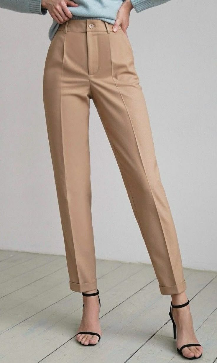 Ladies Ankle length Slim Fit pant